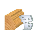 Jeu de 2 fers moulure grand cadre style Régence N°243
Isocèle