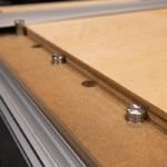 Butées d’établi expansibles UJK hauteur 10 mm - Lot de 2 – Image 2